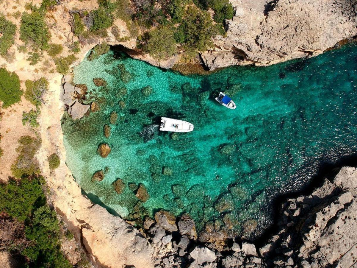 Affittacamere Le Ginestre Cala Gonone Exterior photo